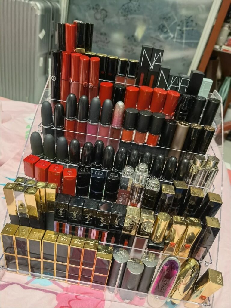 Lipstick Stand